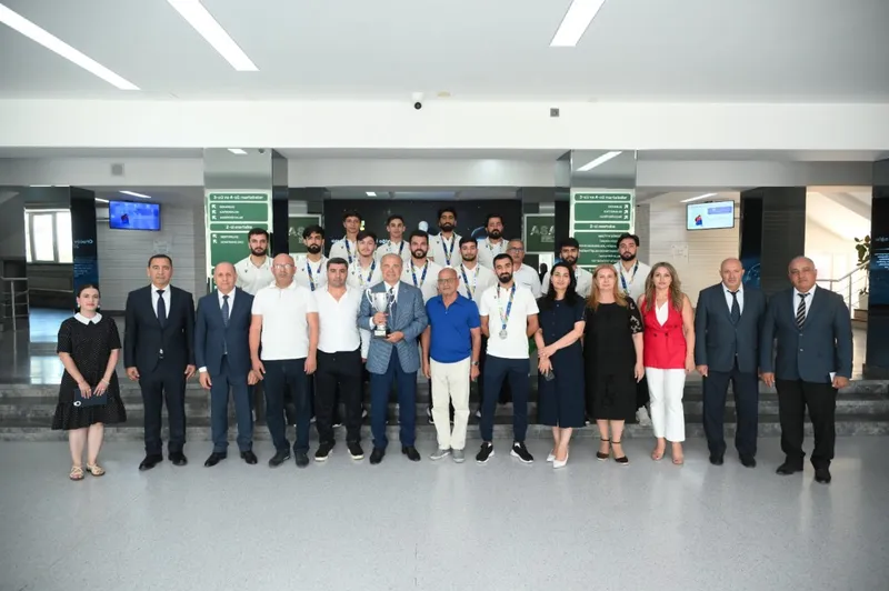 İdman Akademiyası Avropa turnirinə tələbə adı ilə peşəkarları cəlb edibmiş