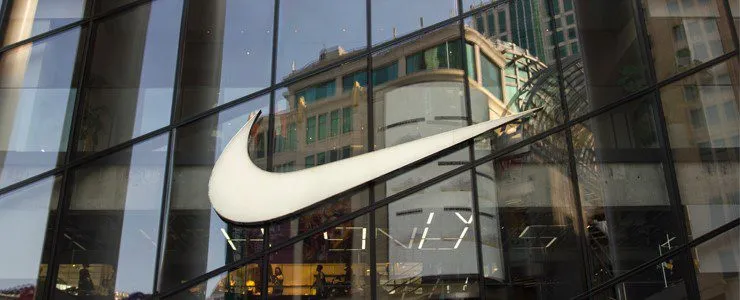 Apple-in icraçı direktoru Tim Cook Nike-də payını artırıb