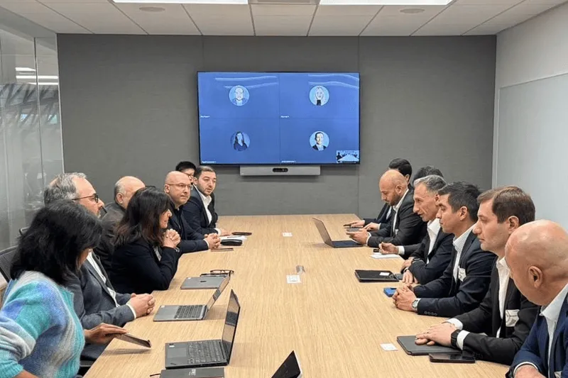 Nazir Nəbiyev Nvidia-nın Qlobal Süni İntellekt təşəbbüsləri üzrə vitse-prezidenti ilə görüşüb