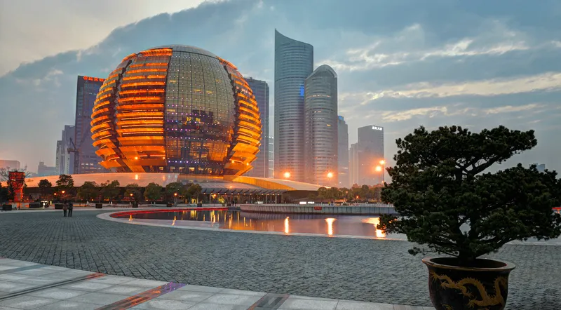 Çinin “Silikon Vadisi” adlanan Hangzhou şəhərində robotlardan fal baxan Sİ tətbiqlərinə qədər geniş ekosistem formalaşıb