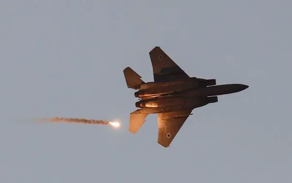 f15