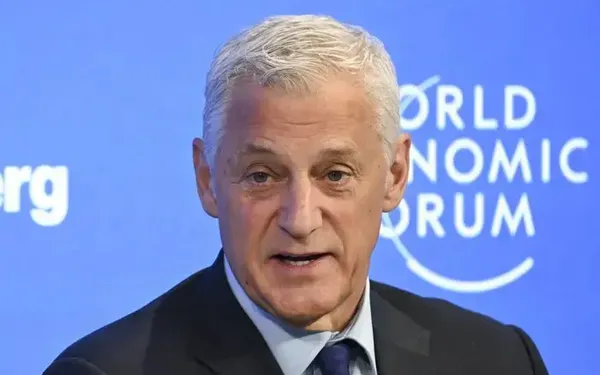 StanChart CEO-su: Sİ insan kapitalını əvəz edəcək