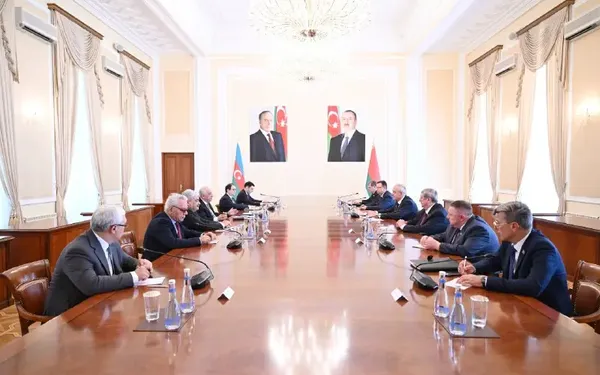 Əli Əsədov İqor Sergeyenko ilə görüşüb