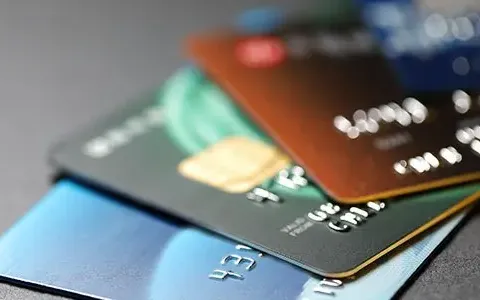 Bank sektorunda müsbət dinamika - ödəniş kartların sayı artıb