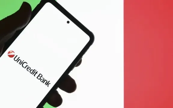 Tənzimləyici maneələr fonunda UniCredit Commerzbank-ın alınması ilə bağlı qərarı təxirə salıb