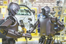 Cənubi Koreyada zavod işçiləri robotlara görə tətil ediblər