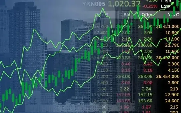 Neft qiymətləri $100 həddini keçib, qlobal bazarları silkələyib