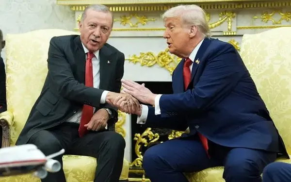 Ankara sammitində böhranın qarşısını alan gözlənilməz yaxınlıq