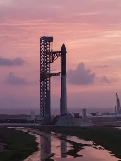 SpaceX investorları maliyyədən çox Starship dizaynına fokuslanıb