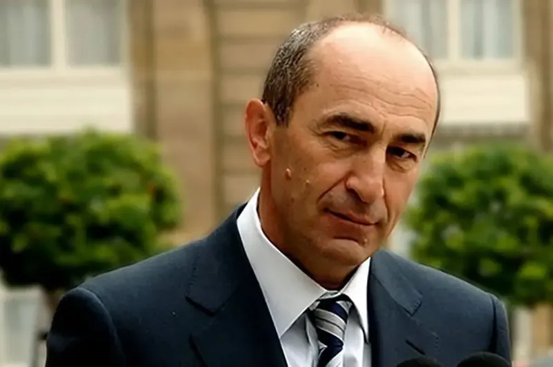 Ermənistanda Robert Köçəryana qarşı cinayət işi açılıb