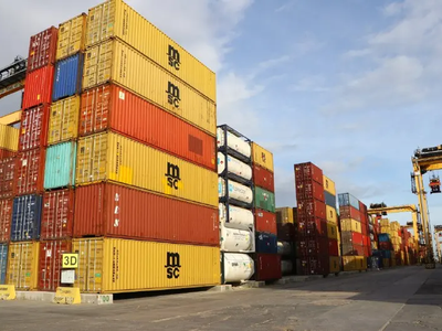Azərbaycanın qeyri-neft ixracı $2.81 milyard dollara çatıb
