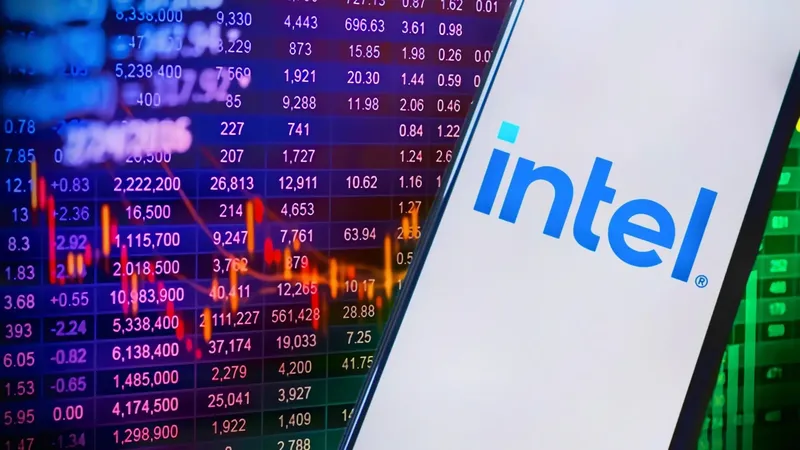 Intel zəif proqnozla bazarı silkələdi
