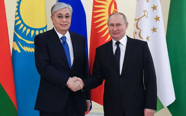 kassym-jomart-tokayev-putin-file-rt-ml-220111_1641904531766_hpMain