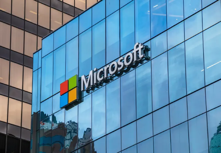 Microsoft Avropada ilk dəfə uzunmüddətli yaşıl enerji müqavilələri imzalayıb