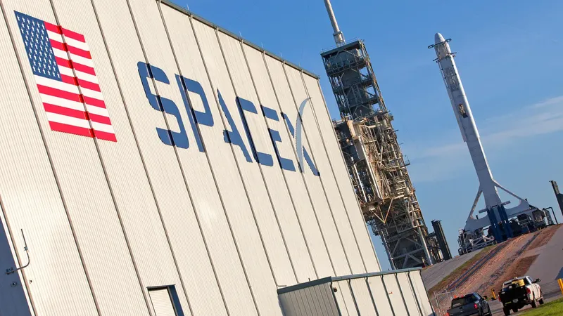 SpaceX 800 milyard dollar dəyərlə insayder səhmləri təklif etməyə hazırlaşır