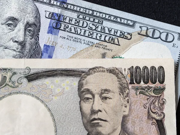 Yen dollar qarşısında zəifləyib